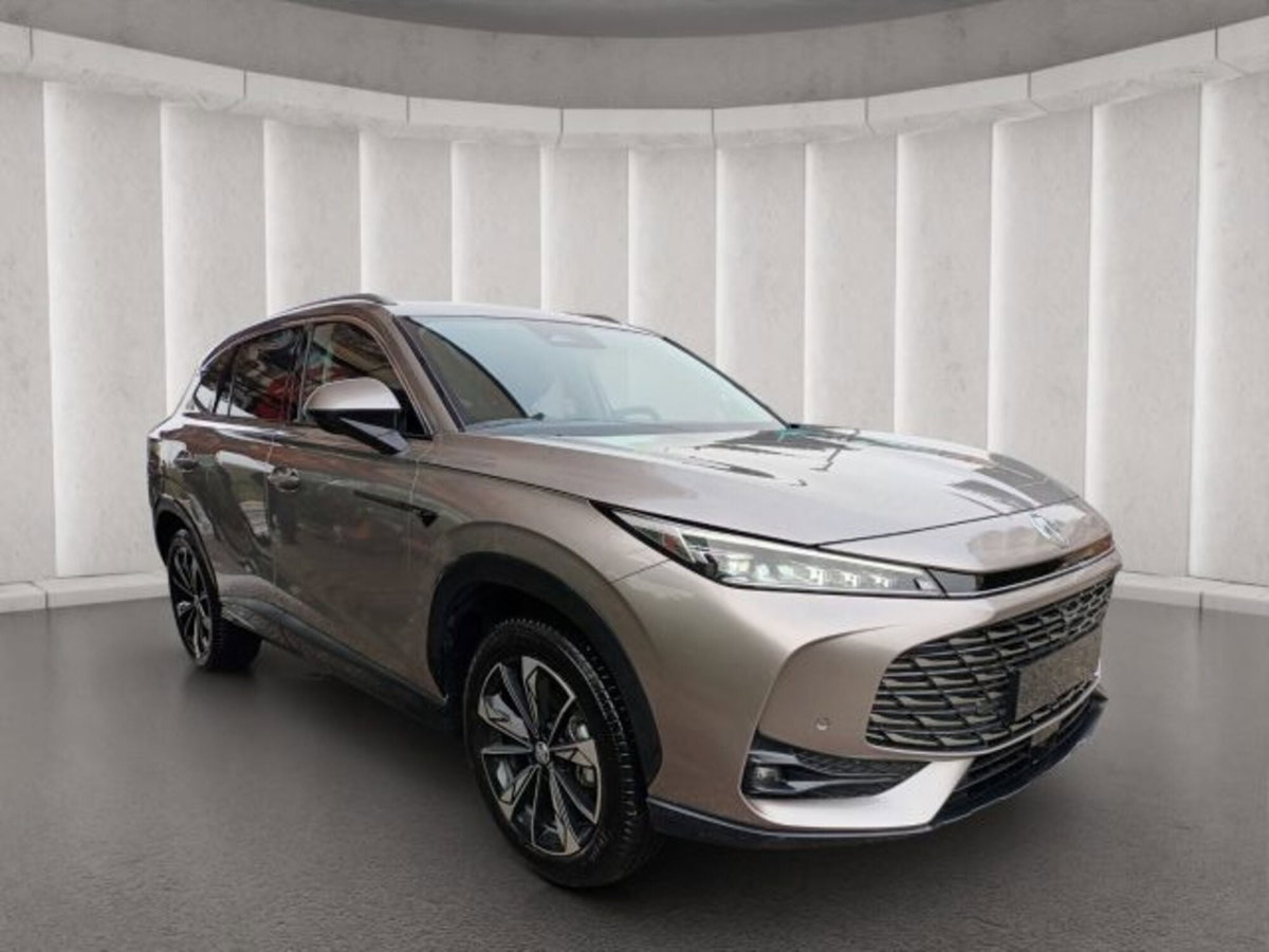 Mg HS 1.5 Luxury auto (3)