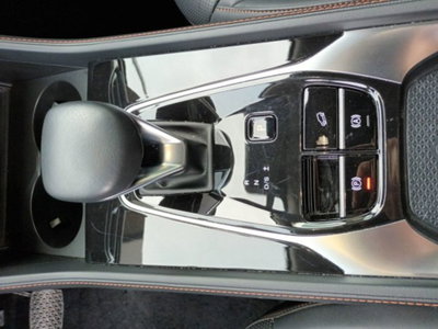 Mg HS 1.5 Luxury auto (15)