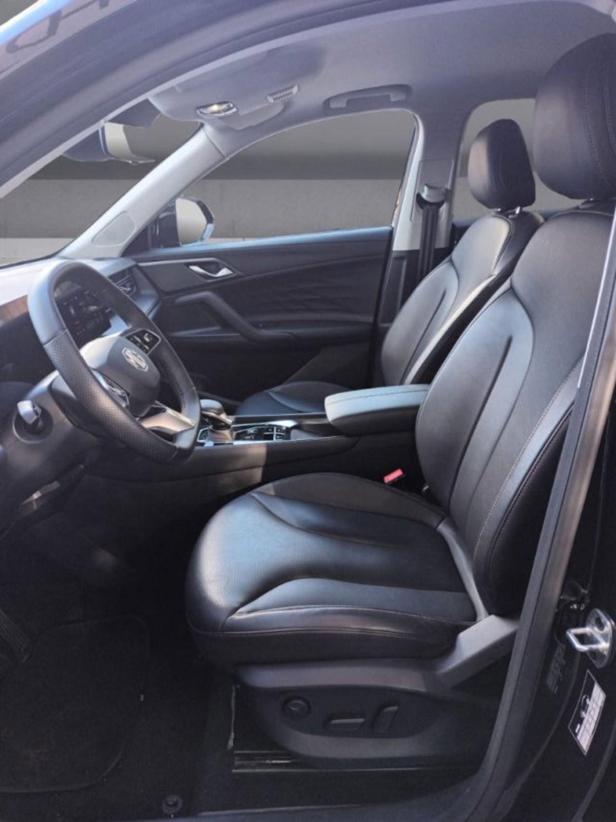 Mg HS 1.5 Luxury auto (6)