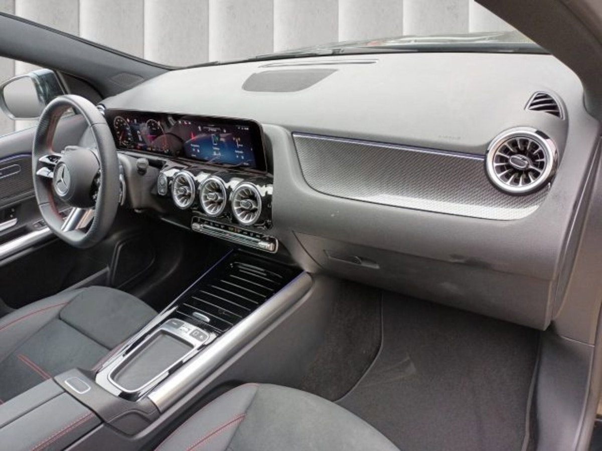 Mercedes-Benz GLA SUV 200 d AMG Line Premium Plus 4matic auto (12)