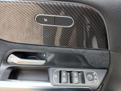 Mercedes-Benz GLA SUV 200 d AMG Line Premium Plus 4matic auto (17)
