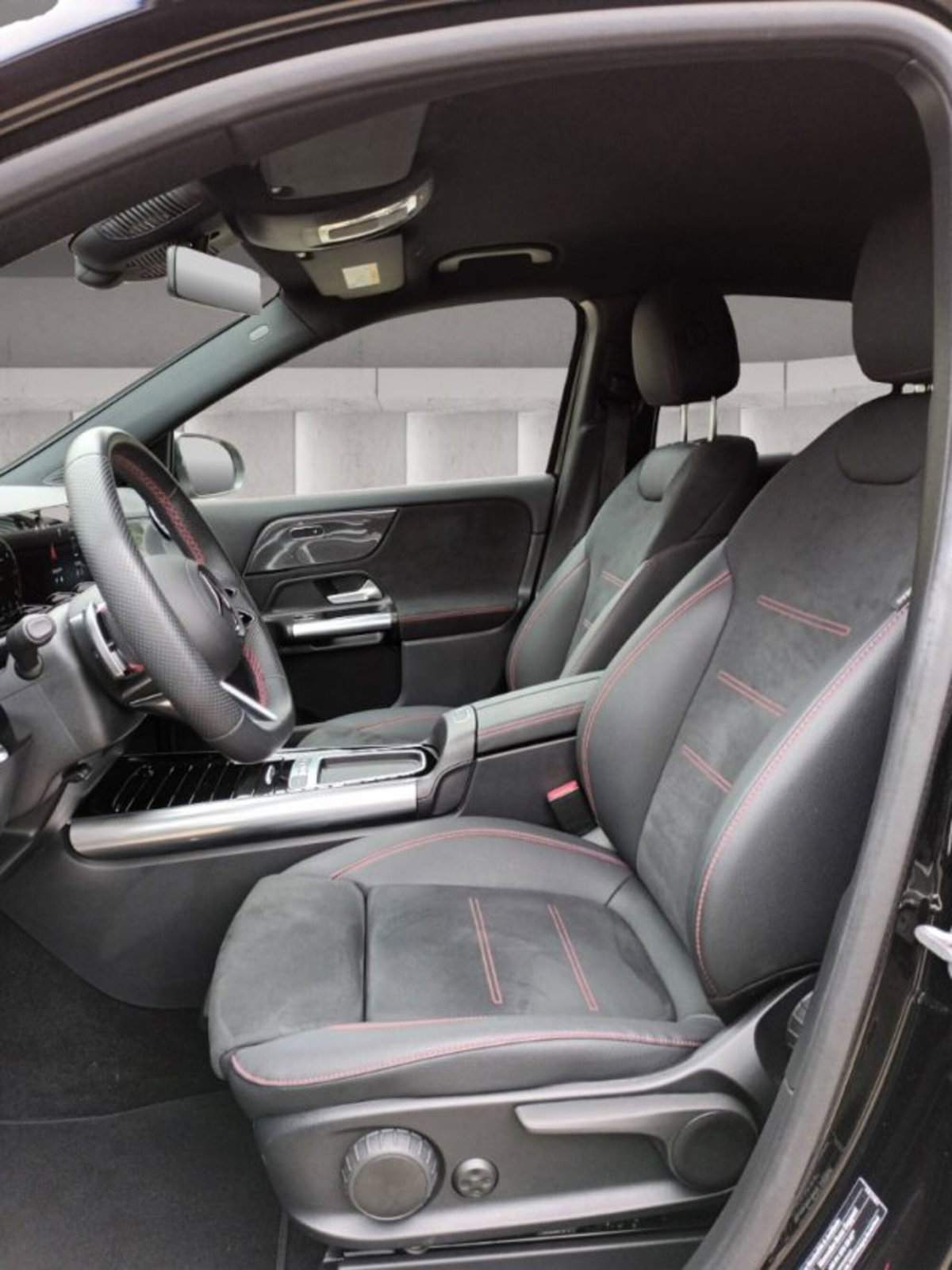 Mercedes-Benz GLA SUV 200 d AMG Line Premium Plus 4matic auto (8)
