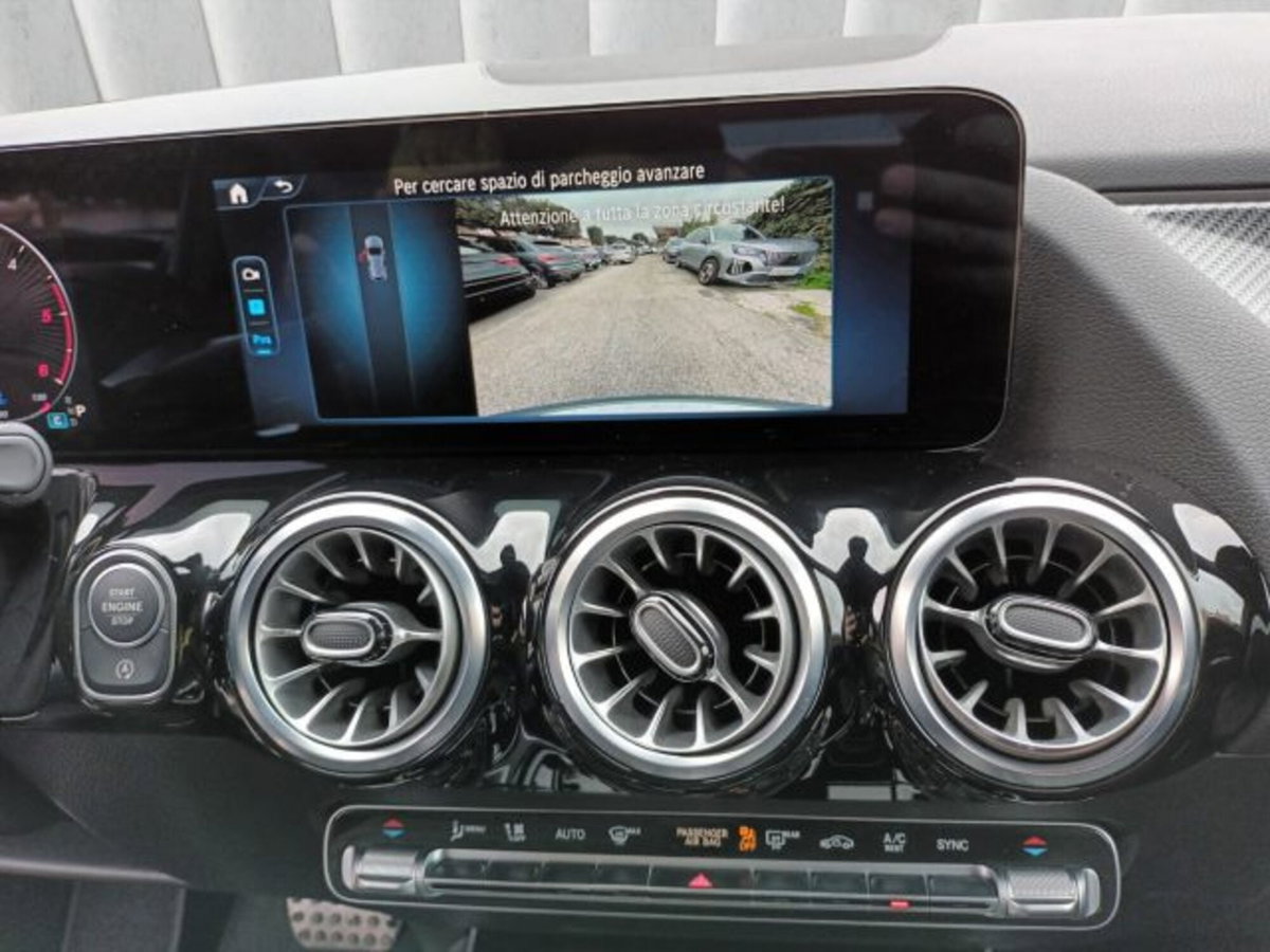 Mercedes-Benz GLA SUV 200 d AMG Line Premium Plus 4matic auto (16)