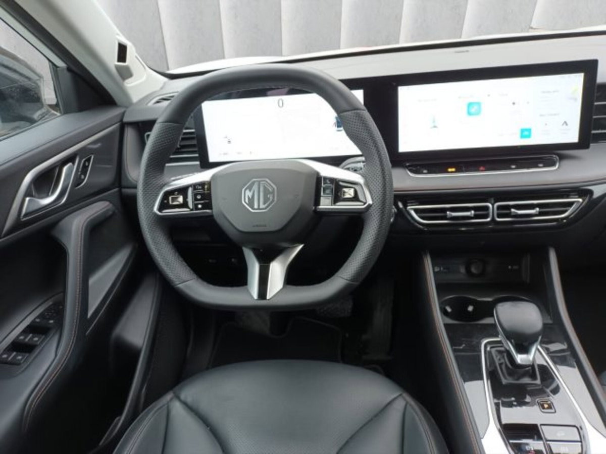 Mg HS 1.5 Luxury auto (11)