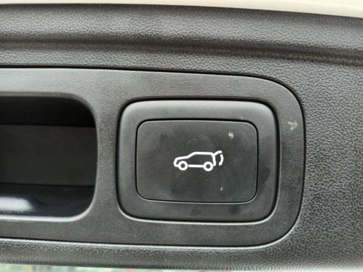 Mg HS 1.5 Luxury auto (18)