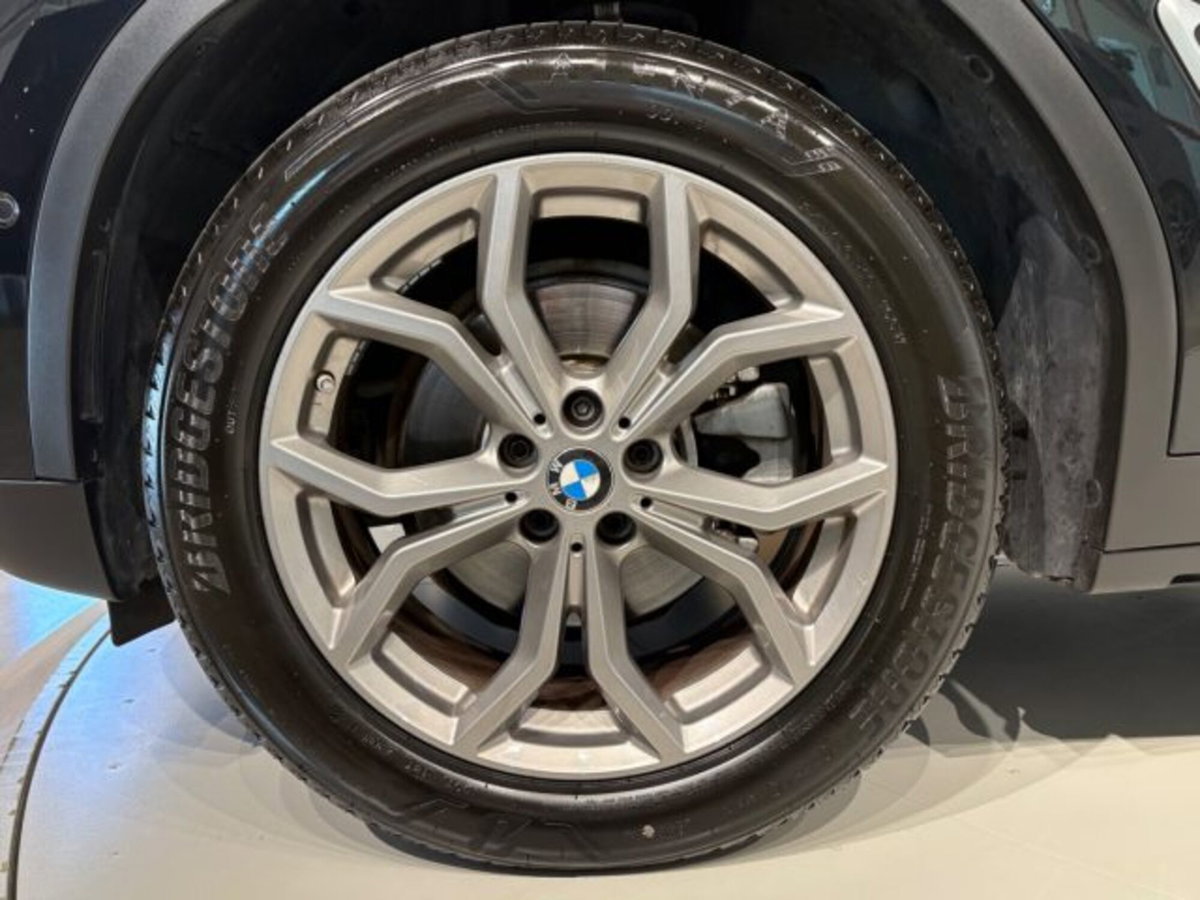 BMW X3 xDrive20d Luxury (9)
