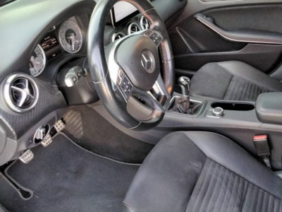 Mercedes-Benz Classe A 180 Premium (12)