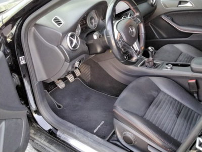 Mercedes-Benz Classe A 180 Premium (14)