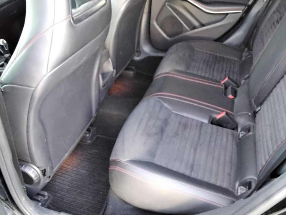 Mercedes-Benz Classe A 180 Premium (9)
