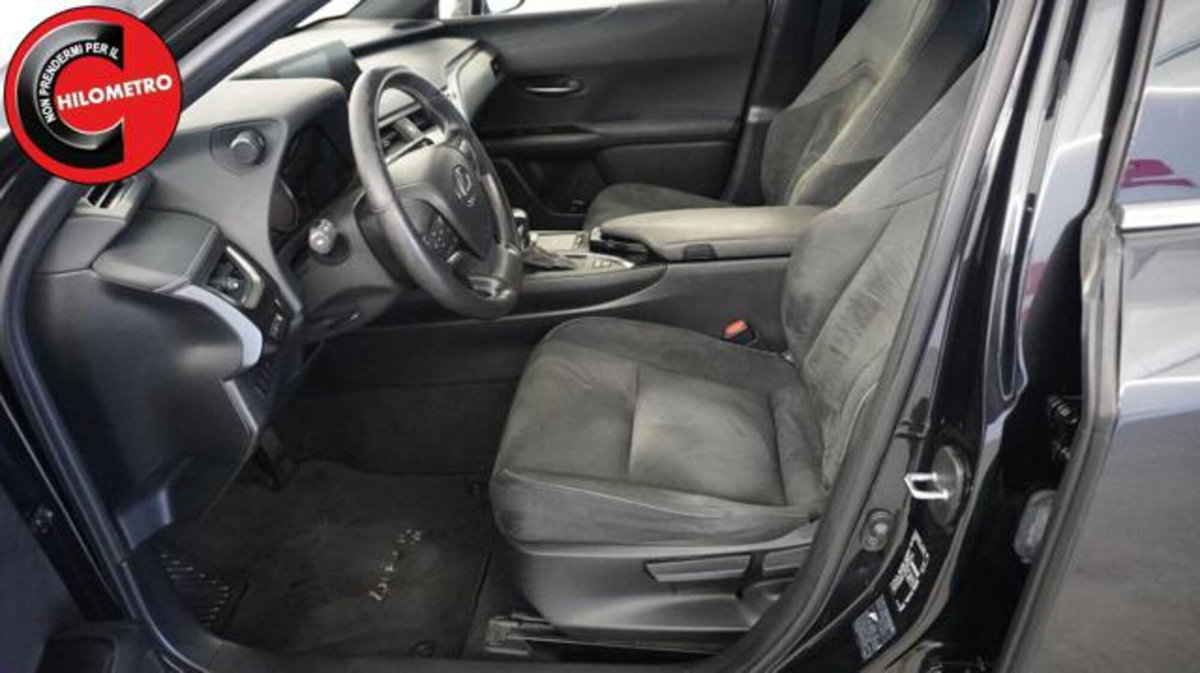 Lexus UX Hybrid Business (8)