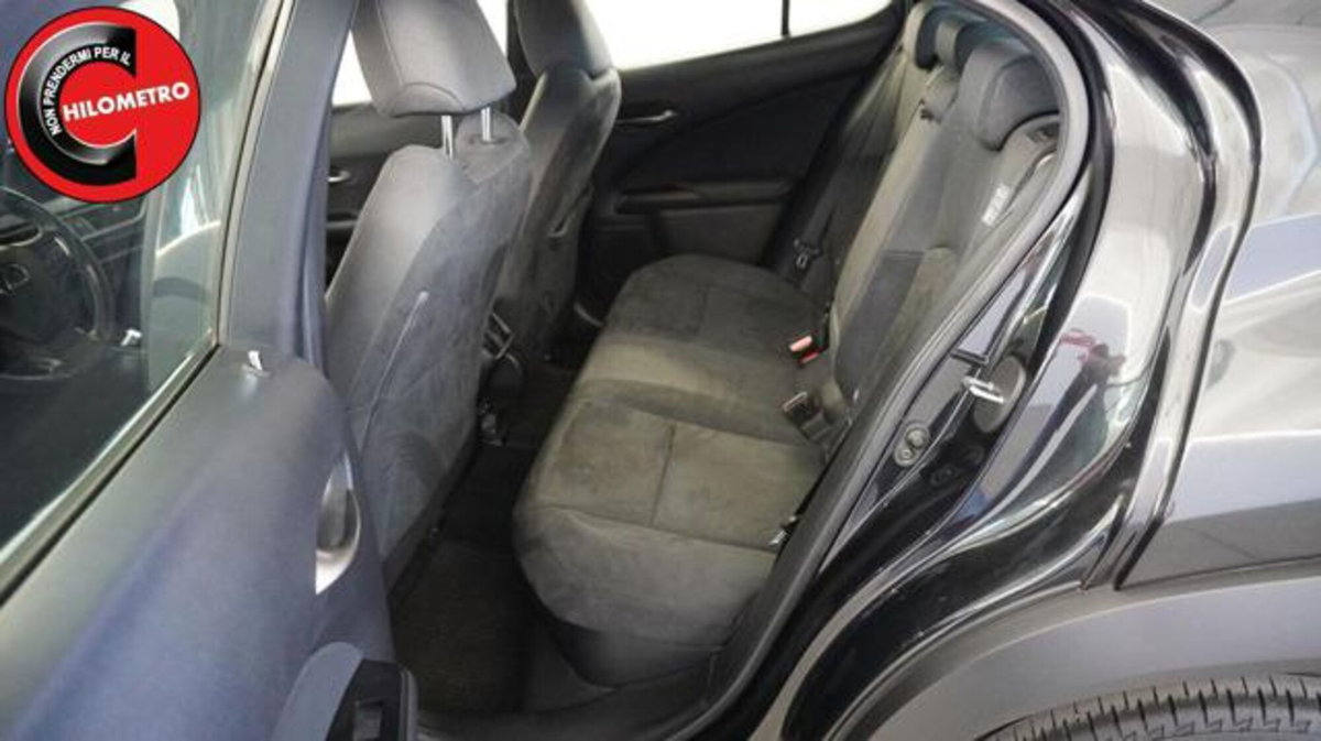 Lexus UX Hybrid Business (9)