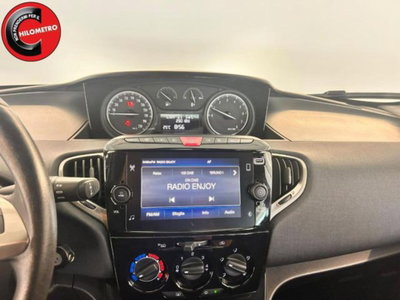Lancia Ypsilon 1.0 FireFly 5 porte S&S Hybrid Ecochic Gold (10)