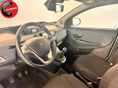 Lancia Ypsilon 1.0 FireFly 5 porte S&S Hybrid Ecochic Gold (7)