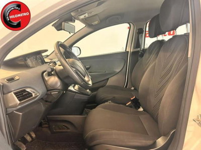 Lancia Ypsilon 1.0 FireFly 5 porte S&S Hybrid Ecochic Gold (8)
