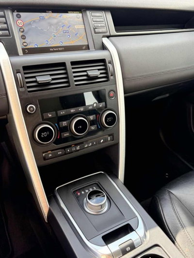 Land Rover Discovery Sport 2.2 TD4 HSE (11)