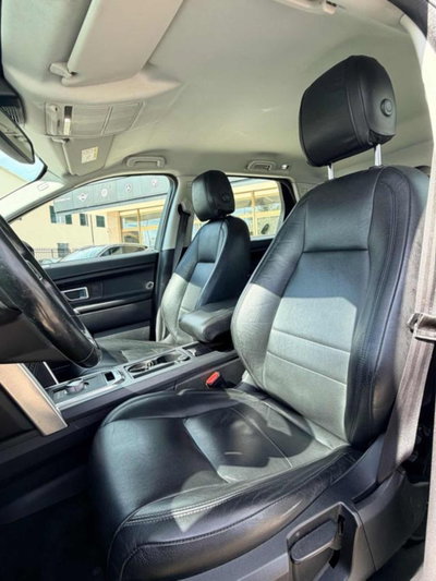Land Rover Discovery Sport 2.2 TD4 HSE (8)