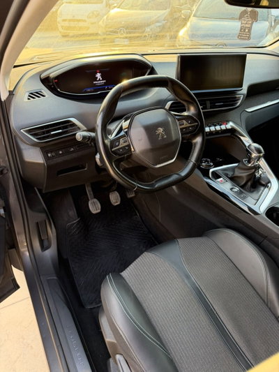 Peugeot 3008 BlueHDi 130 S&S EAT8 Allure Pack (9)