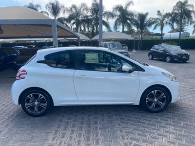 Peugeot 208 82 3 porte Access (13)