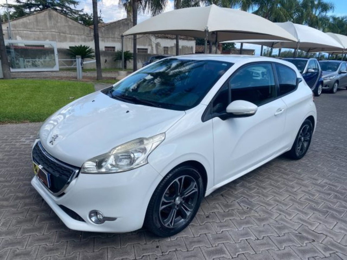 Peugeot 208 82 3 porte Access (14)