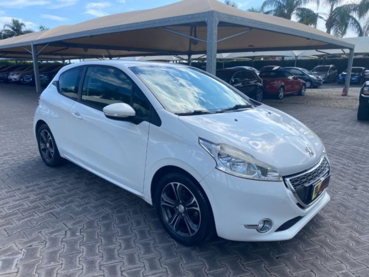 Peugeot 208 82 3 porte Access (15)