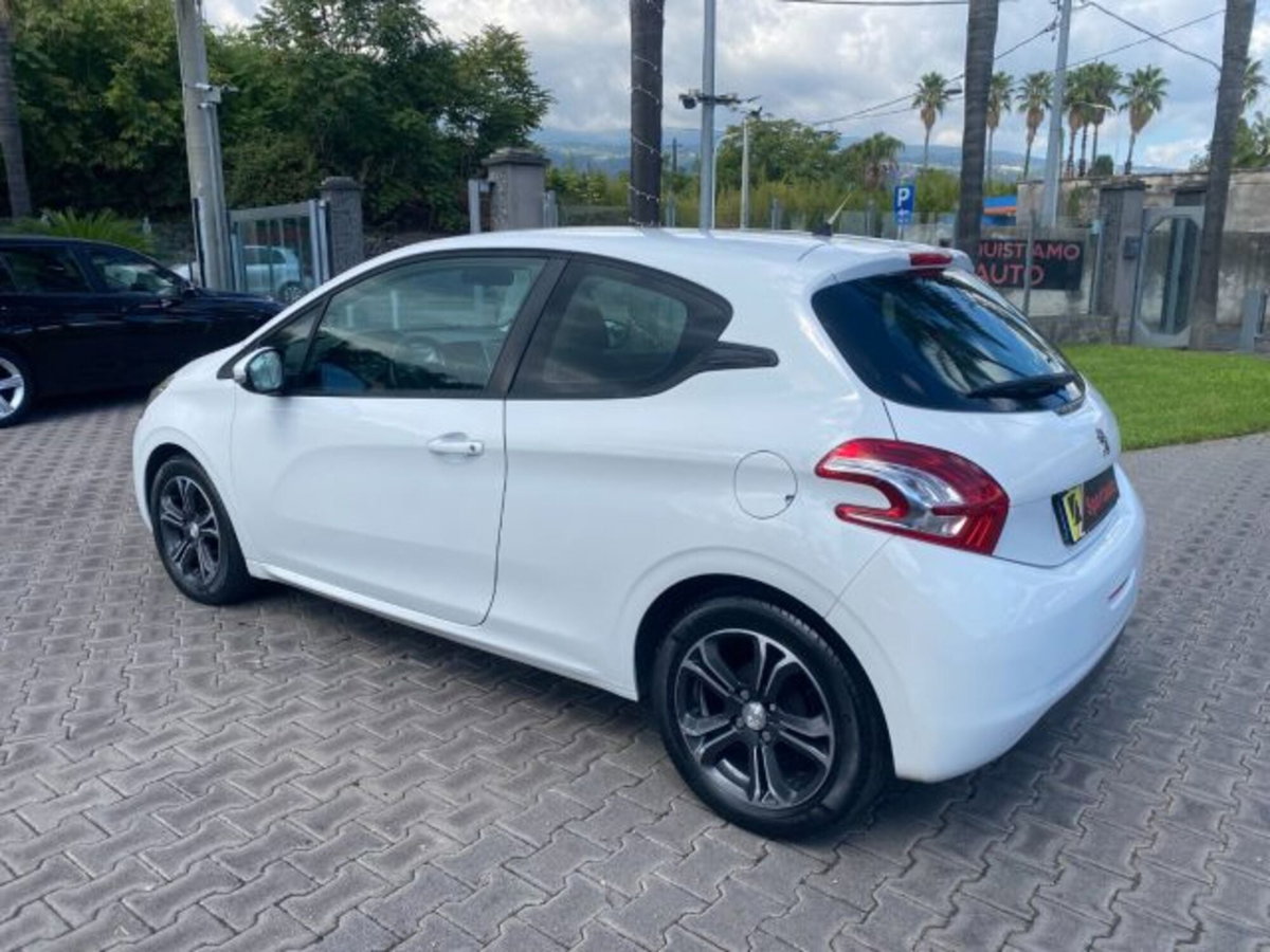 Peugeot 208 82 3 porte Access (16)