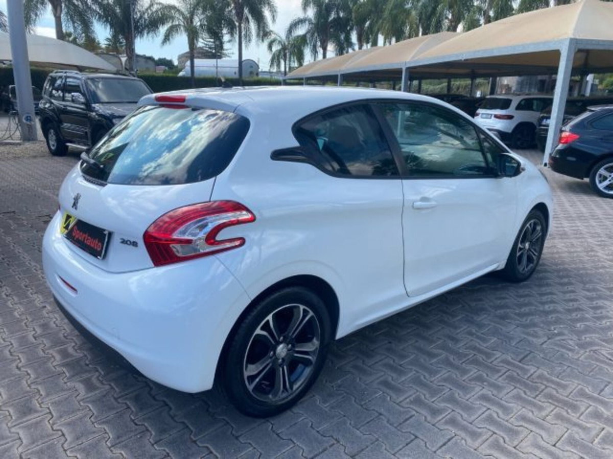 Peugeot 208 82 3 porte Access (4)