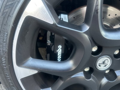 Abarth 595 595 1.4 Turbo T-Jet 180 CV Competizione (9)
