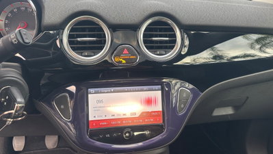 Opel Adam 1.2 70 CV Jam (10)