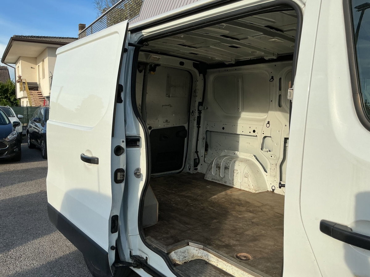 Renault Trafic Furgone T29 1.6 dCi 120CV S&S PC-TN Furgone (8)