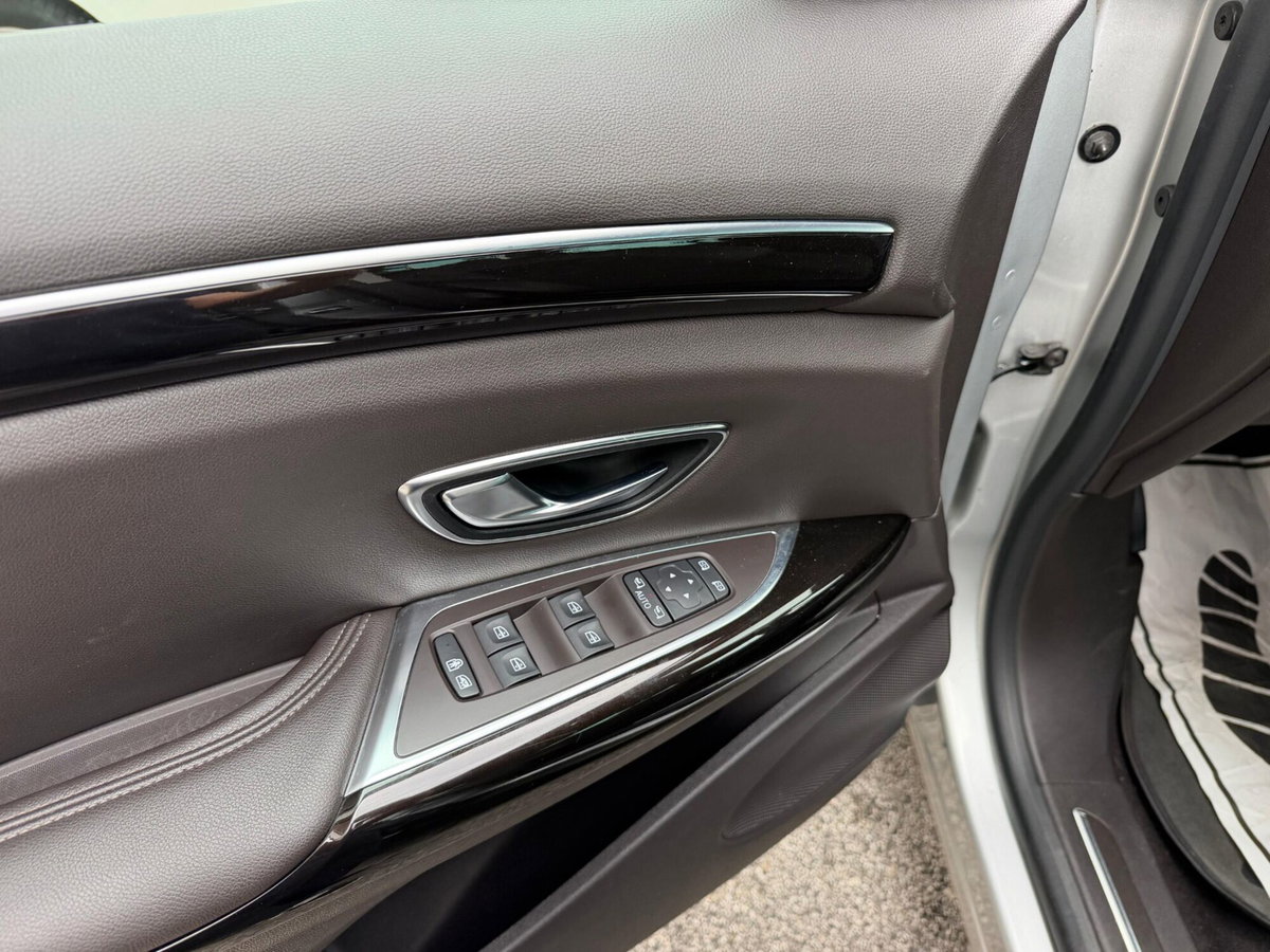 Renault Espace dCi 160CV EDC Energy Initiale Paris 4Control (14)