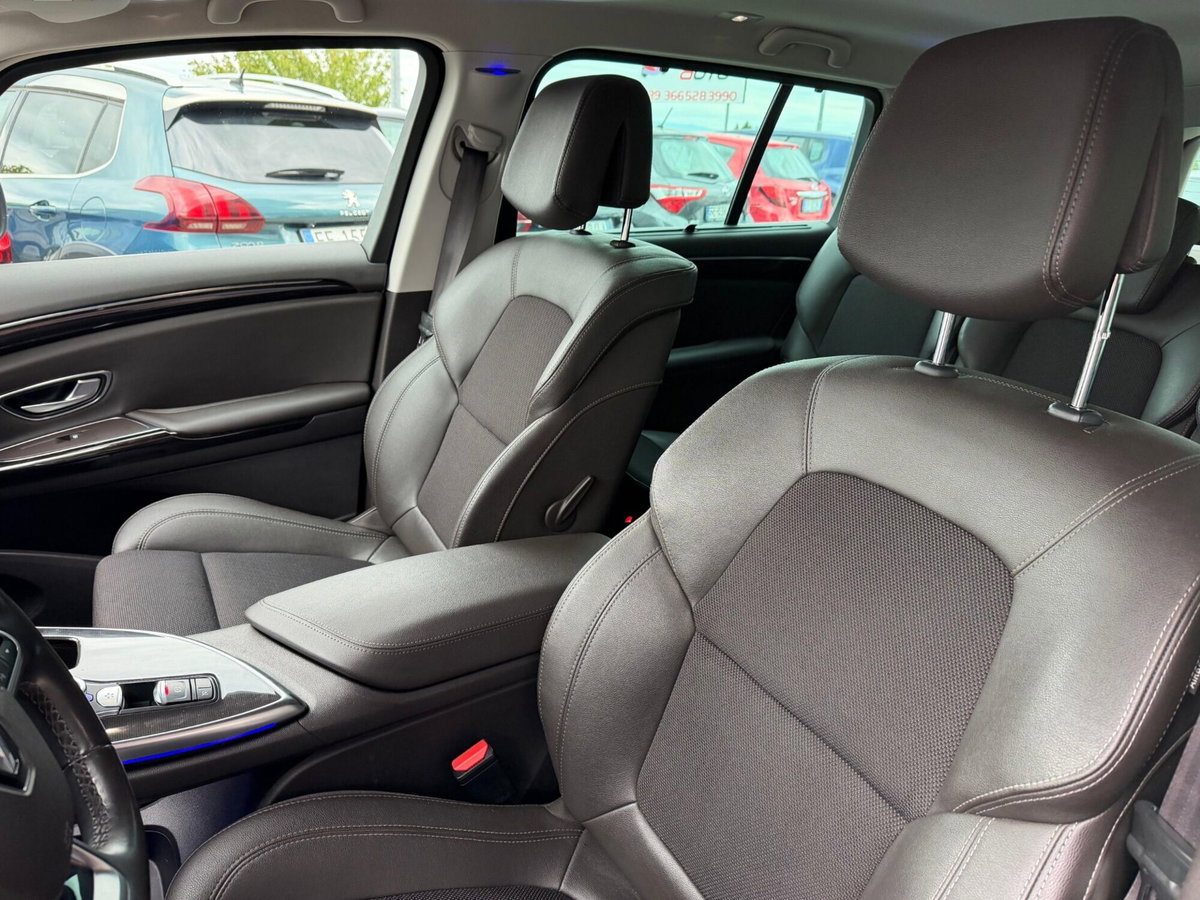 Renault Espace dCi 160CV EDC Energy Initiale Paris 4Control (19)