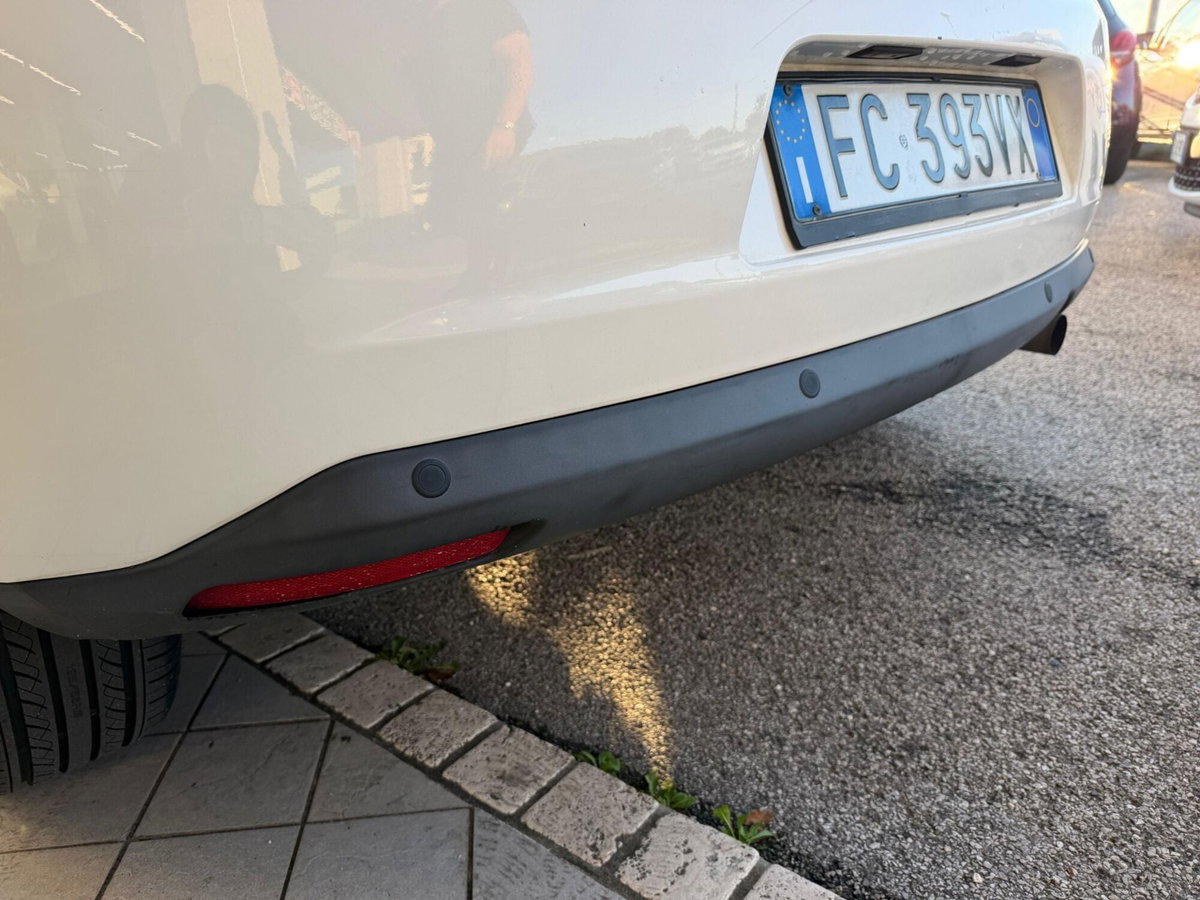 Citroen C3 1.4 HDi 70 Exclusive (7)