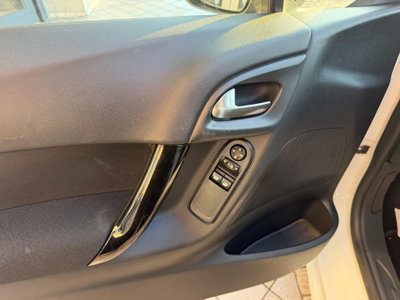 Citroen C3 1.4 HDi 70 Exclusive (9)