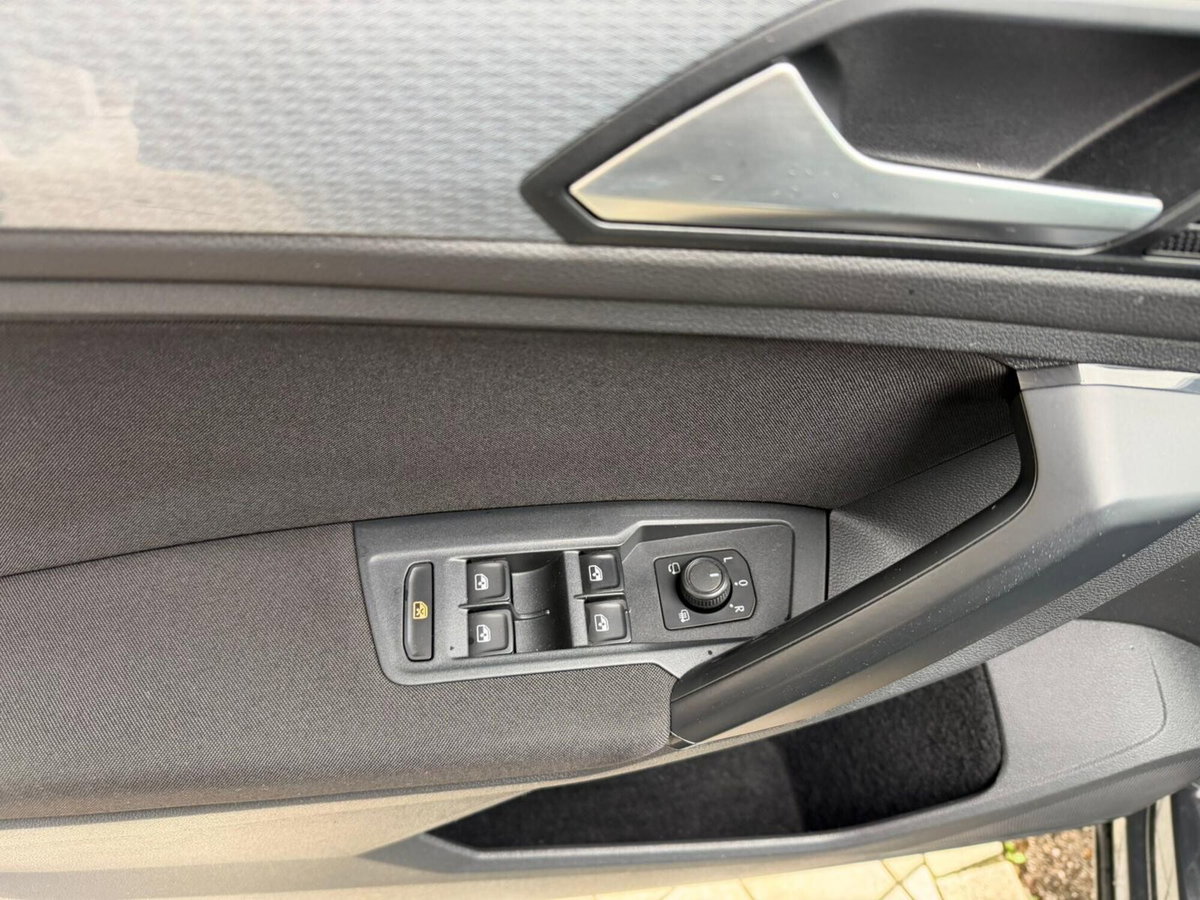 Volkswagen Tiguan 2.0 TDI 150 CV SCR DSG 4MOTION Life (11)
