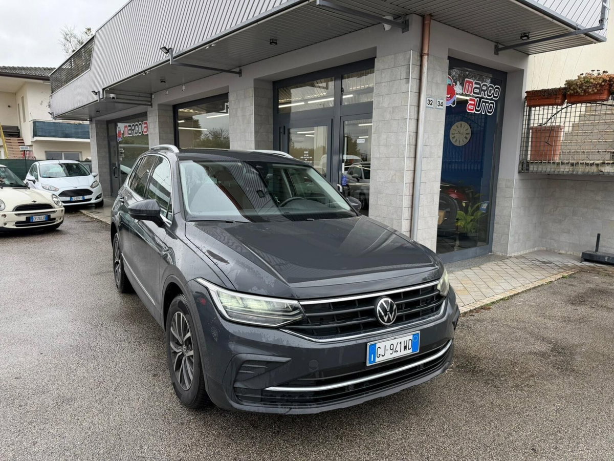 Volkswagen Tiguan 2.0 TDI 150 CV SCR DSG 4MOTION Life (3)