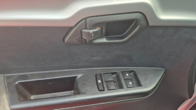 Mahindra KUV100 KUV100 1.2 VVT M-Bifuel(GPL) K6+ (5)