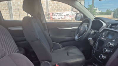 Mahindra KUV100 KUV100 1.2 VVT M-Bifuel(GPL) K6+ (9)
