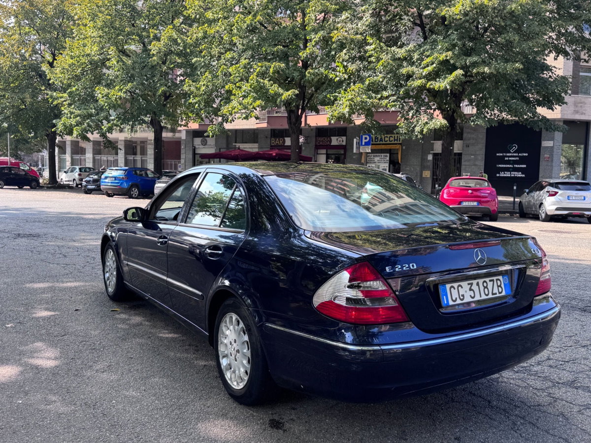 Mercedes-Benz Classe E 220 CDI cat Avantgarde (4)
