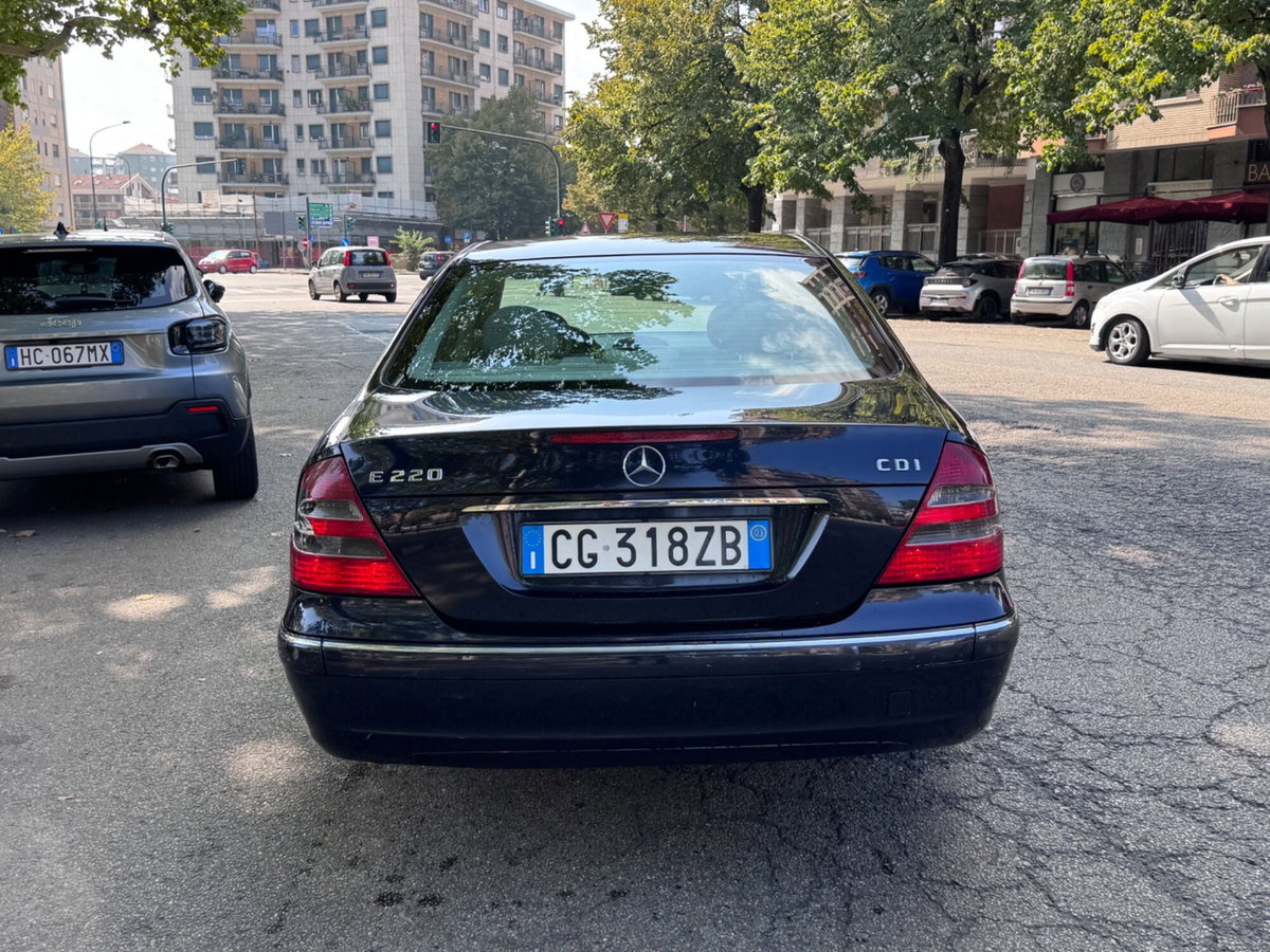 Mercedes-Benz Classe E 220 CDI cat Avantgarde (5)