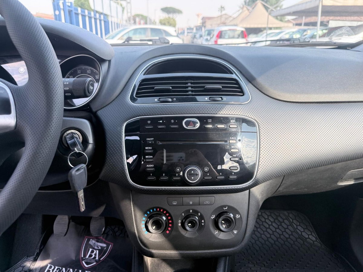 Fiat Punto Evo 1.3 Mjt 75 CV 5 porte Dynamic (14)