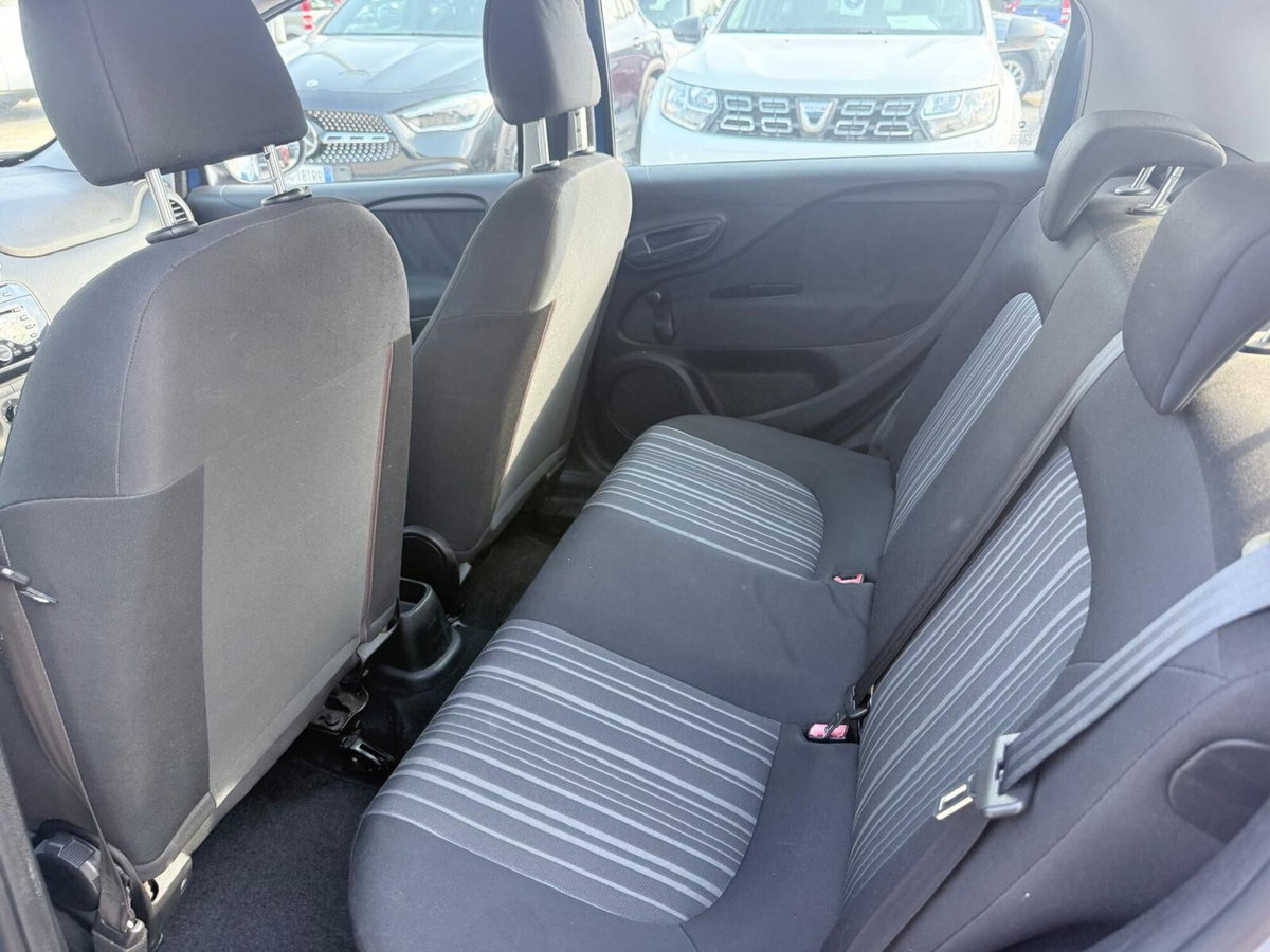 Fiat Punto Evo 1.3 Mjt 75 CV 5 porte Dynamic (20)