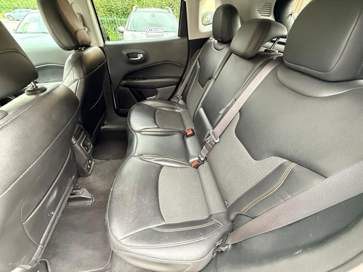 Jeep Compass 2.0 Multijet II 4WD Limited (9)