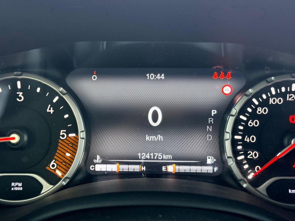 Jeep Renegade 1.6 Mjt DDCT 120 CV S (13)