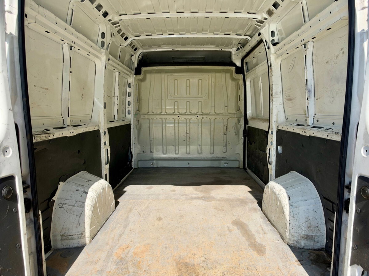 Citroen Jumper Furgone 35 BlueHDi 140 S&S PM-TM Furgone Heavy Business (8)