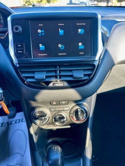 Peugeot 208 75 5 porte Black Line 2 (13)