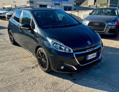 Peugeot 208 75 5 porte Black Line 2 (4)