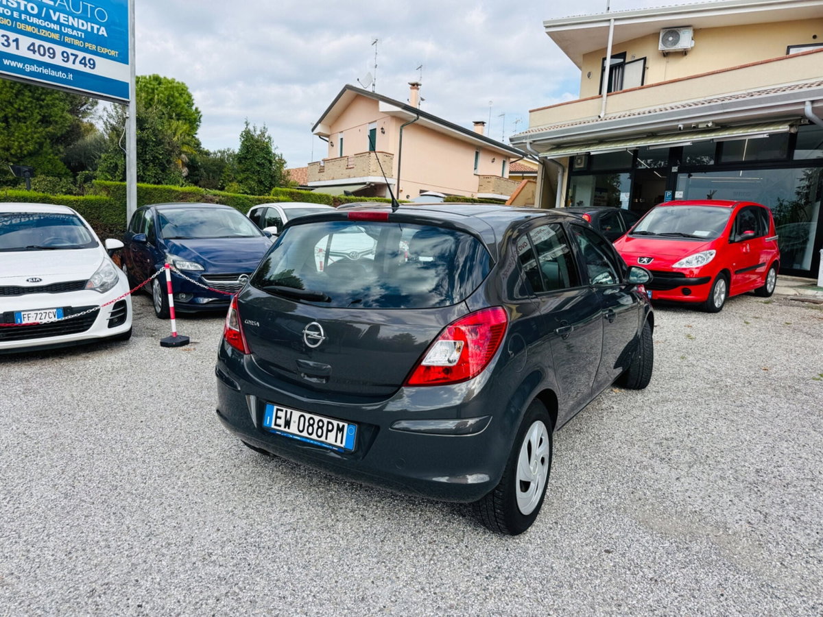Opel Corsa 1.2 85CV 5 porte GPL-TECH Edition (7)