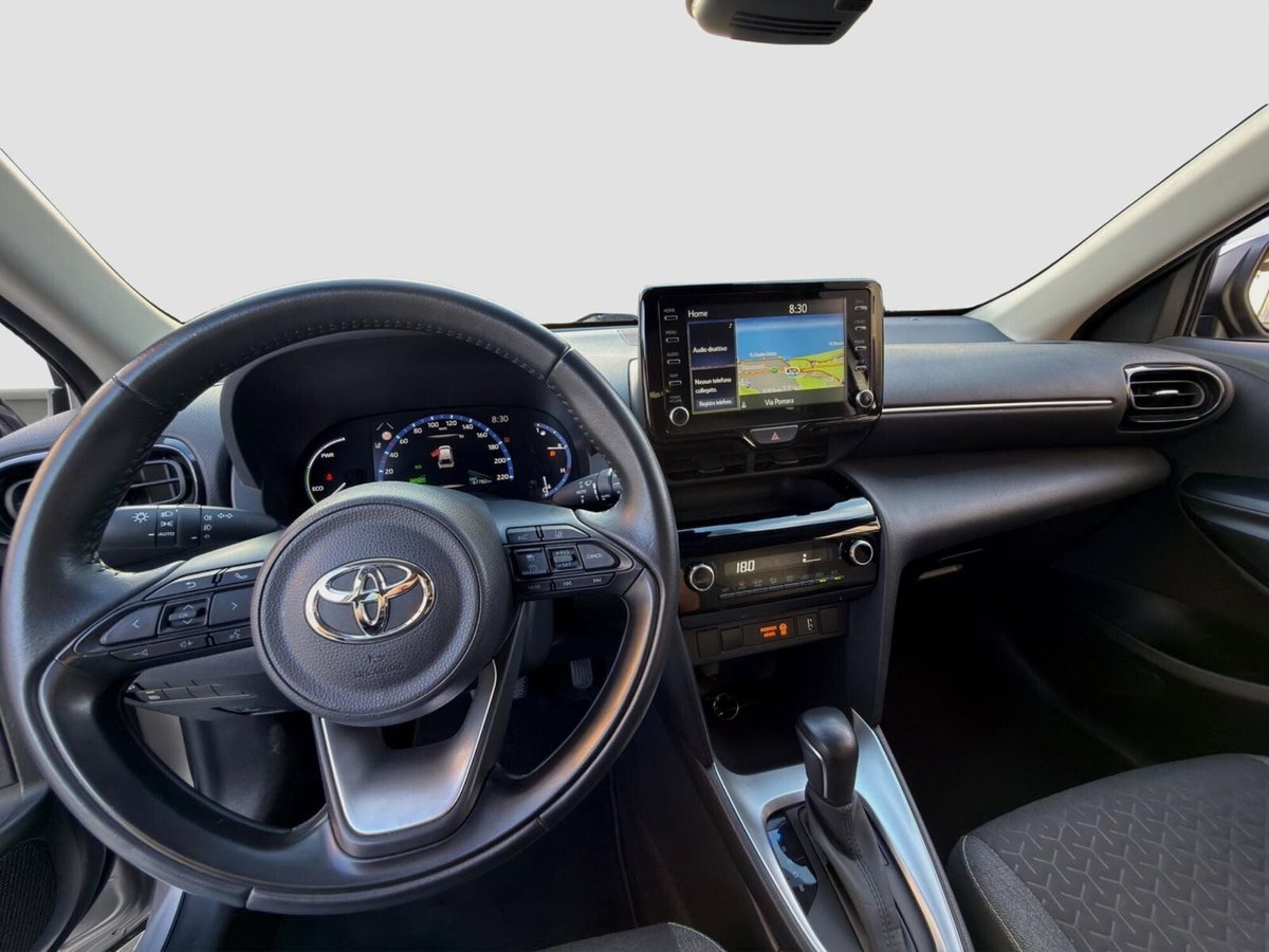 Toyota Yaris Cross 1.5h GR Sport Black Sky fwd 116cv e-cvt (12)