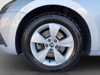 Skoda Octavia Station Wagon 2.0 TDI EVO SCR 150 CV DSG 4x4 Wagon Executive (16)