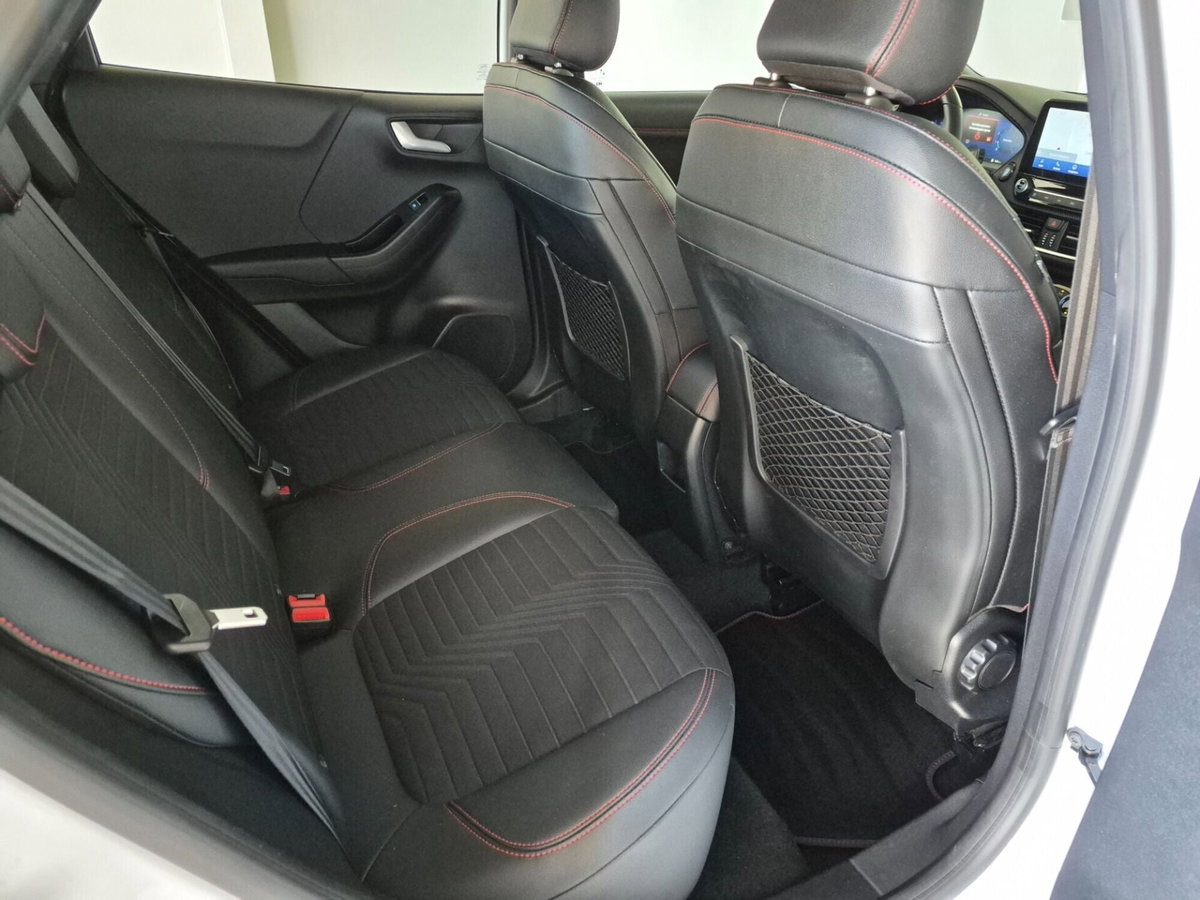 Ford Puma 1.0 EcoBoost Hybrid 125 CV S&S aut. ST-Line X (14)